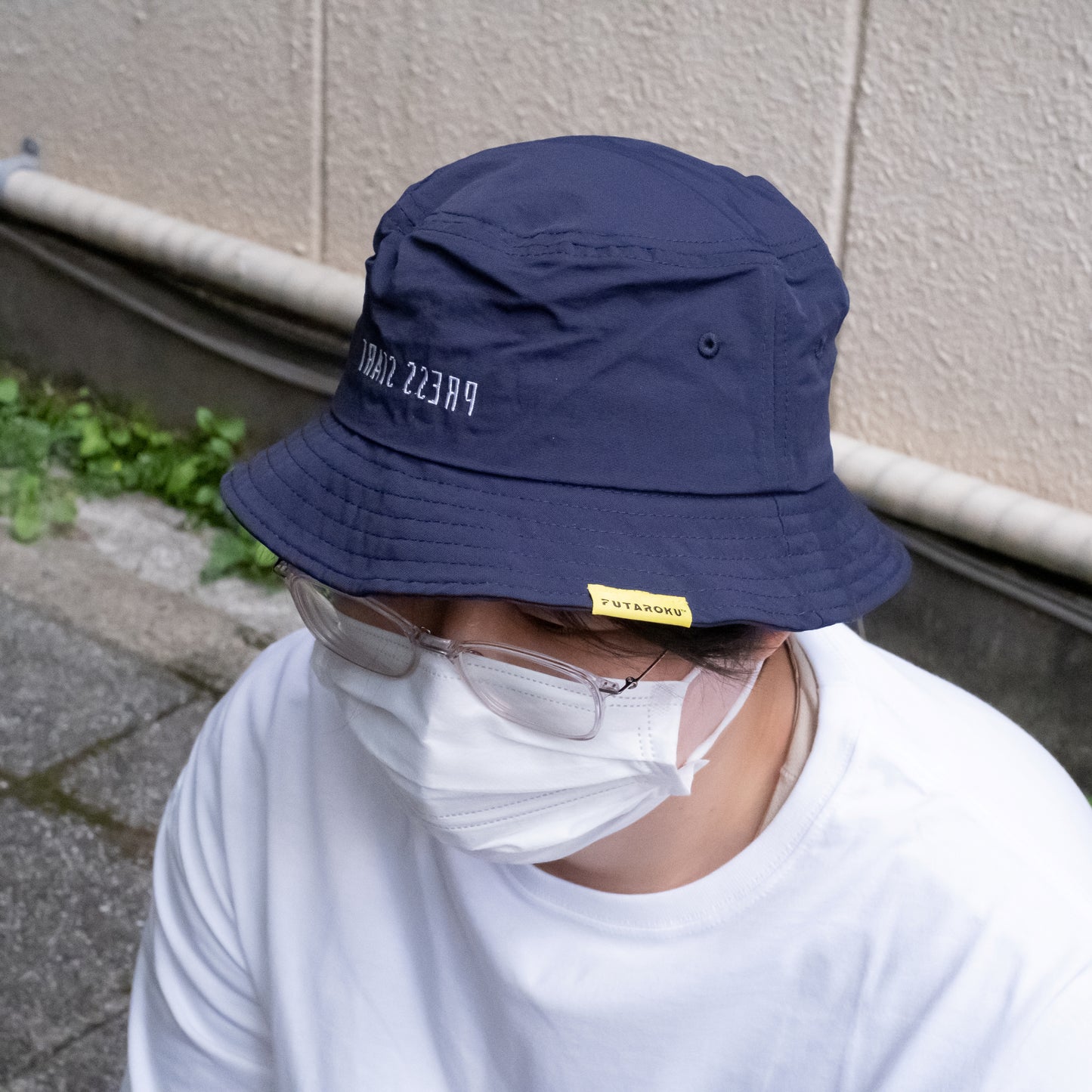 TЯATƧ ƧƧƎЯᑫ バケットハット(ネイビー)