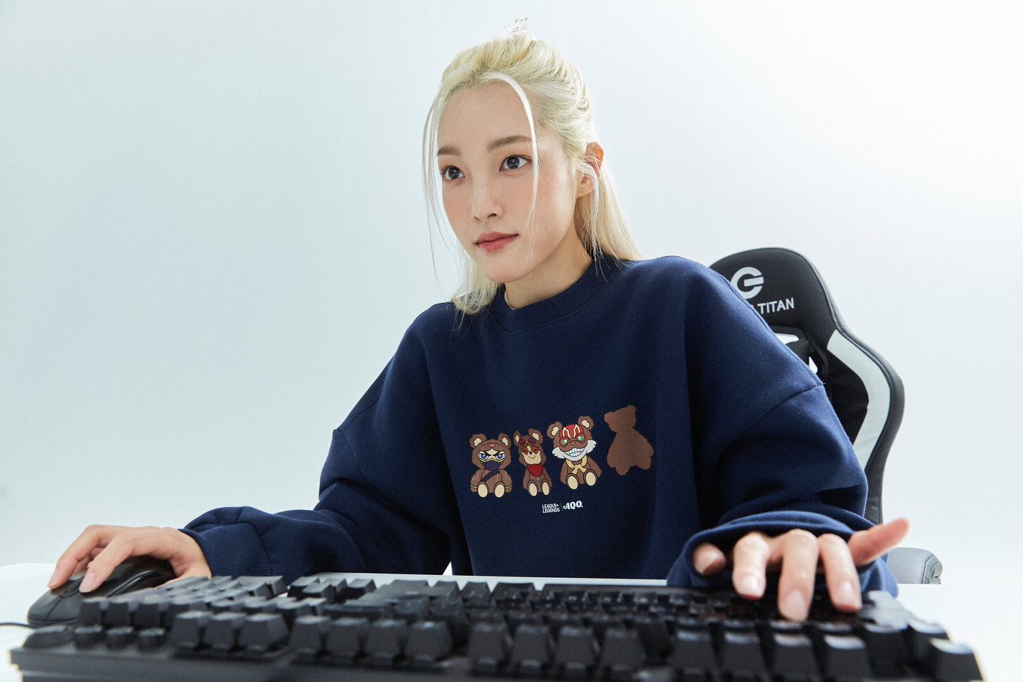 【AQO ×リーグ・オブ・レジェンド】ヨードルズ スウェット ネイビー