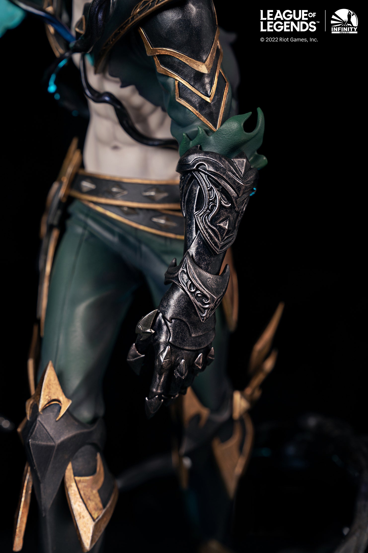 INFINITY STUDIO 滅びの王 ヴィエゴ 1/6 スケールフィギュア｜Riot