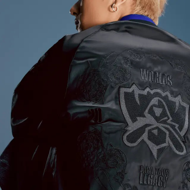 Worlds 2025 Sukajan Reversible Jacket – FUTAROKU Worlds 2025 Sukajan Reversible Jacket – FUTAROKU